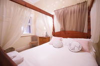 Book Mathoura Accommodation Vacations Hotel WA Hotel WA