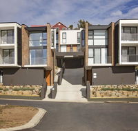 Chilam 'B' - Sophisticated style with views to the lake  mountains - Hotel WA