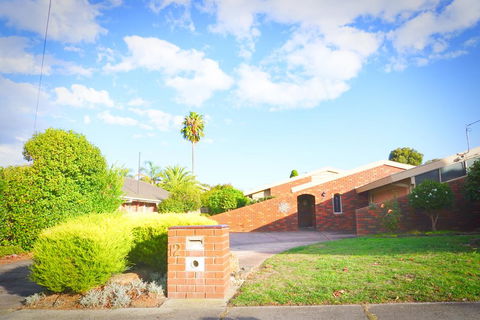 Classic Double Brick Garden House - Hotel WA 1