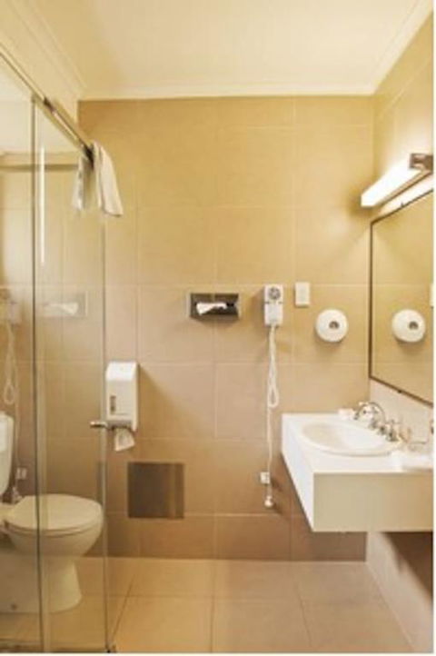 Classic Twin-bed Room 2 In Oakleigh - Hotel WA 3