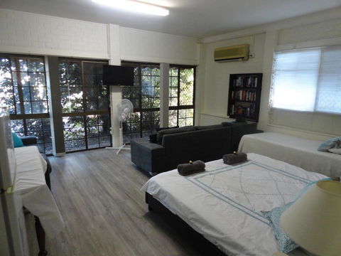 Cleveland B&B - Private Studio Room - Hotel WA 2