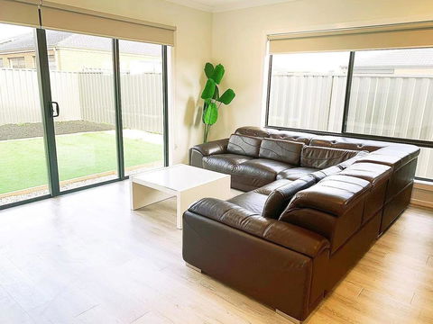 Comfortable 4BR 2Bath House Tarneit Melbourne - Hotel WA 1
