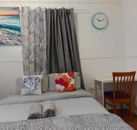 Comfortable Guest Room closes to Emerald CBD - Hotel WA