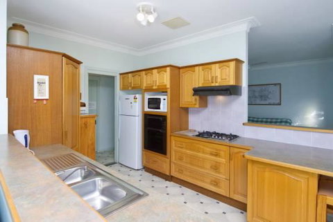 Cook St 4 - Salamander Bay - Hotel WA 3