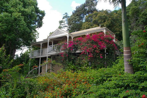 Cooroy Country Cottages - Hotel WA 1