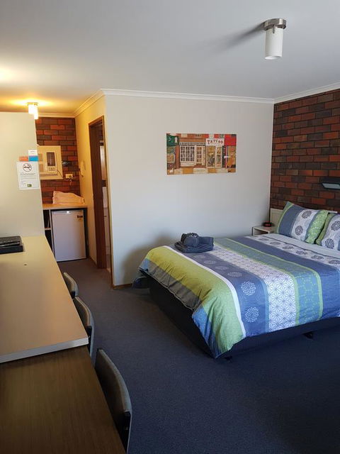 Coorrabin Motor Inn - Hotel WA 0