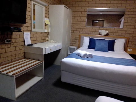 Country Home Motor Inn - Hotel WA 3