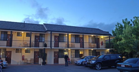 Country Plaza Motel - Hotel WA 1