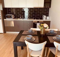 Cozy  Brand New Apt in the Heart of Western - Hotel WA