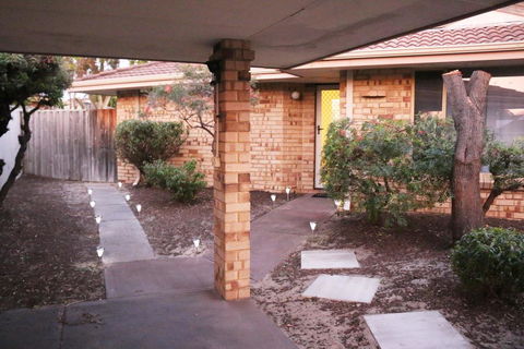 Cozy Stay @ Purser Cove Near University, Hospital & Transport - Hotel WA 0