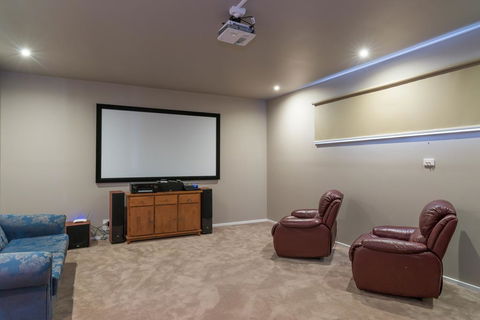 Currawong Close - Heated Pool, Home Theatre, WiFi, 4 Bdrm, Pool Table - Hotel WA 3