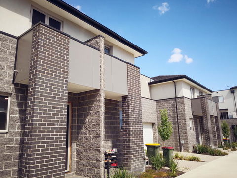 Delicate And Peaceful Bundoora Townhouse 7-R4 - Hotel WA 1