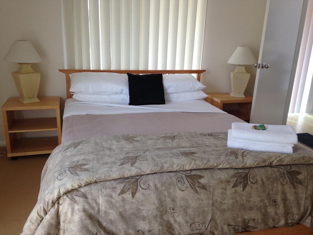 Collingwood Park WA Hotel WA
