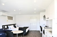 Book Braybrook Accommodation Vacations Hotel WA Hotel WA