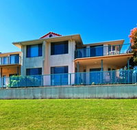 Dolphins 2 7 Commodore Crescent - Hotel WA