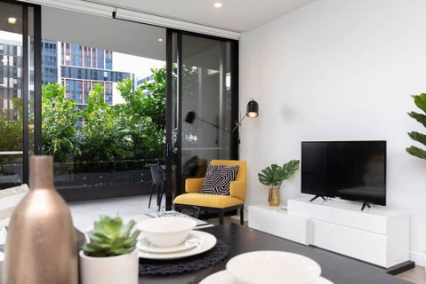 Emp - Work Remotely While Enjoying Your Stay - Hotel WA 1