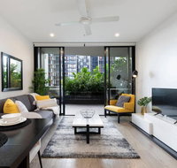 Emp - Work Remotely while Enjoying Your Stay - Hotel WA