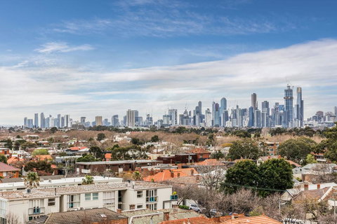 Exquisite 2 Bed Apartment With Beach & City Views - Hotel WA 3