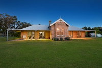 Book Canyonleigh Accommodation Vacations Hotel WA Hotel WA