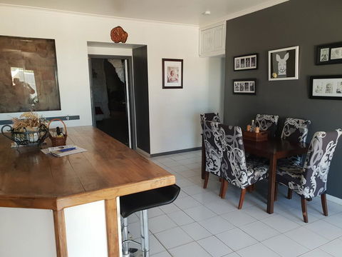 Fossickers Den Dugout Accommodation - Hotel WA 3