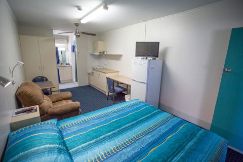 Fourth Ave Motor Inn - Hotel WA 0