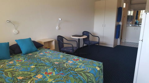 Fourth Ave Motor Inn - Hotel WA 3