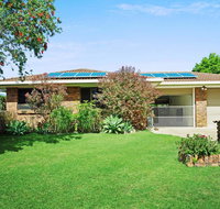 Freshly revovated Dog Friendly House walking distance to Waterfront
