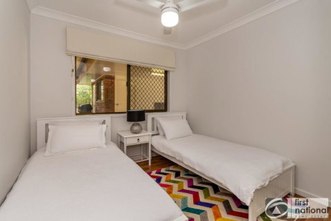 Freshly Revovated Dog Friendly House Walking Distance To Waterfront! - Hotel WA 3