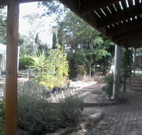 Friends in Harcourt North - Hotel WA