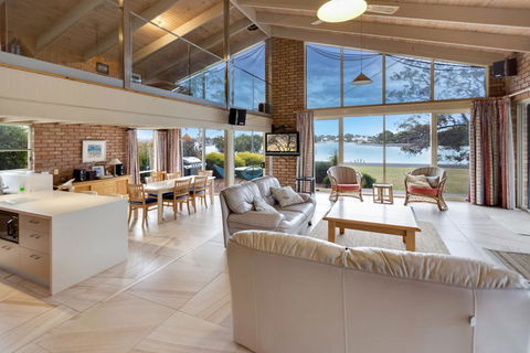Getaway - Waterfront Island Living - Hotel WA 1