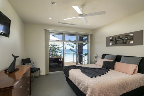 Glenelg Absolute Beachfront - One Of Only Two Homes - Hotel WA 3
