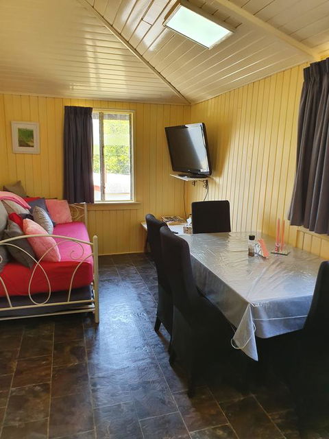 Golden Mt Rest Off Pepperina Lane - Hotel WA 1