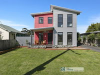 Book Cowes Accommodation Vacations Hotel WA Hotel WA