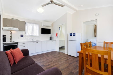 Goulburn South Caravan Park - Hotel WA 1