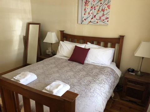 Greenock's Old Telegraph Station - Hotel WA 1