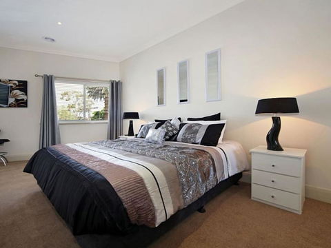 Hidden Gem In Cafe Strip! Chadstone + King Bed - Hotel WA 3
