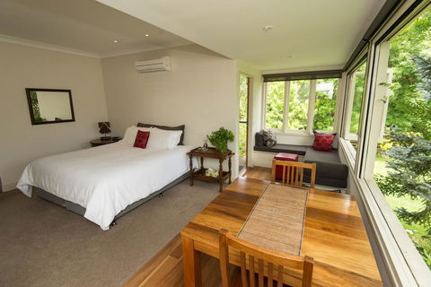 Hollyhock - Hotel WA 0