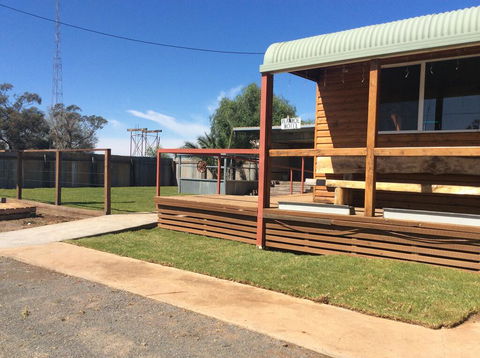 Ivanhoe Hotel Motel - Hotel WA 3