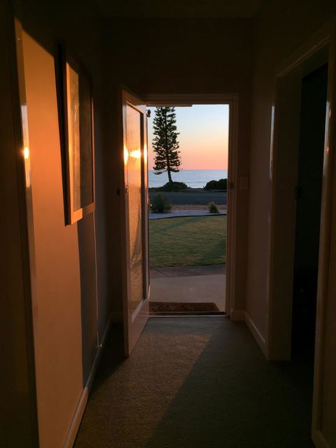 Jewel Of The South Beachside Holiday Rental - Hotel WA 2