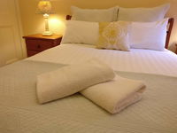 Book Castlemaine Accommodation Vacations Hotel WA Hotel WA