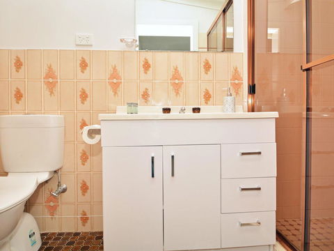 Just Listed Blaxlands Homestead - The Very Best Location In The Valley, Walk To Everything - Hotel WA 3