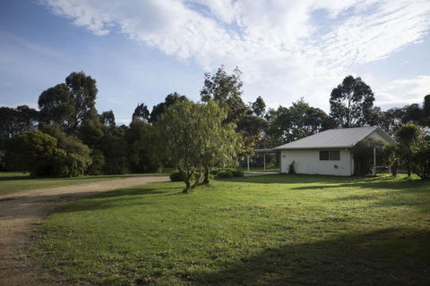 Karinya Cottage - Pet Friendly Country Retreat - Hotel WA 2