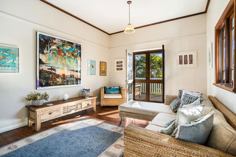 Kembali On Massinger Street - Hotel WA 1