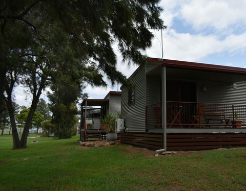 Killarney View Cabins And Caravan Park - Hotel WA 3