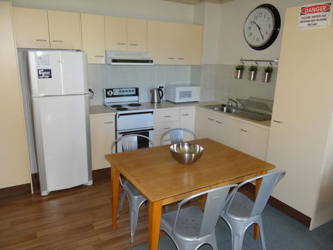 Kirwan Apartments 9 - Hotel WA 2