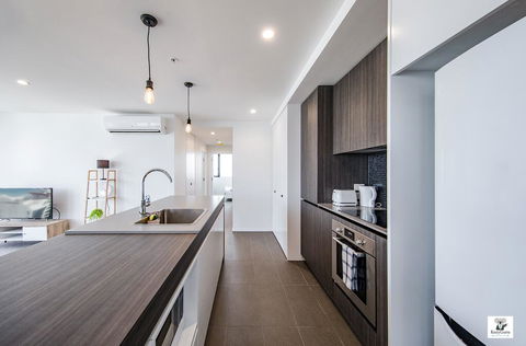 KOZYGURU BROADBEACH AMAZING VIEW 2 BED APT + FREE PARKING WALK TO BEACH QBR004 - Hotel WA 3