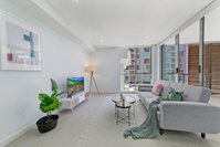 KOZYGURU MASCOT WALK TO STATION MODERN DESIGNER 2 BED APT FREE PARKING NMA260-312