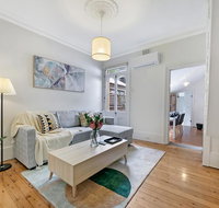 KOZYGURU SURRY HILLS COZY 3 BED TERRACE MINS WALK TO CBD NSH095 - Hotel WA