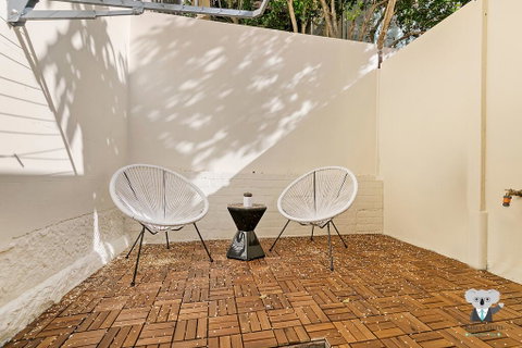 KOZYGURU SYDNEY CBD DARLINGHURST SPLIT LEVEL 2 BEDROOM TOWNHOUSE NDA023 - Hotel WA 1