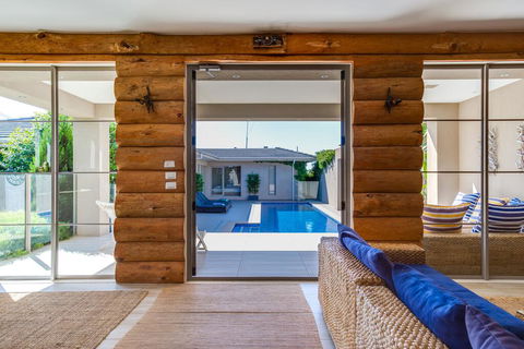 Kraimorie Large Family Beach House With Pool, Superb Water Views, Pool, And Games Room - Hotel WA 3